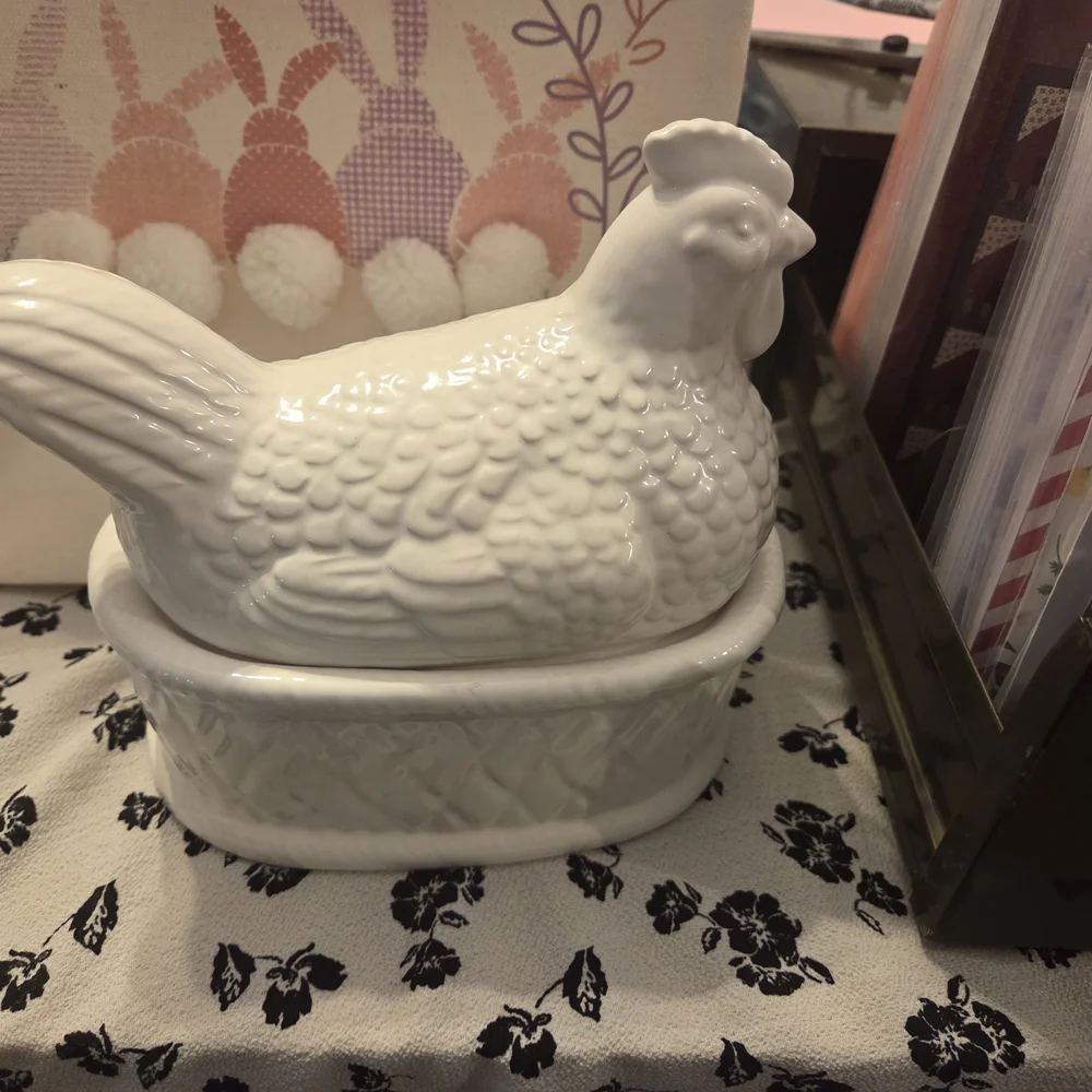 Vintage White Ceramic Hen on Nest Covered Baker